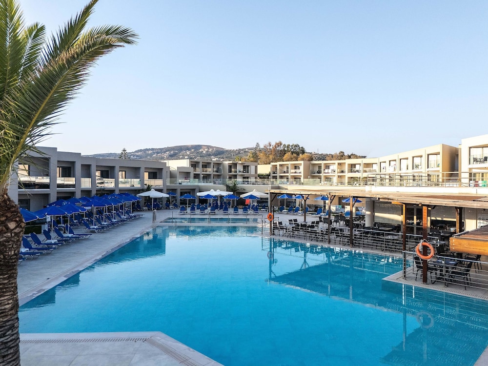 Rethymno Village — Swimming pool in Rethymnon