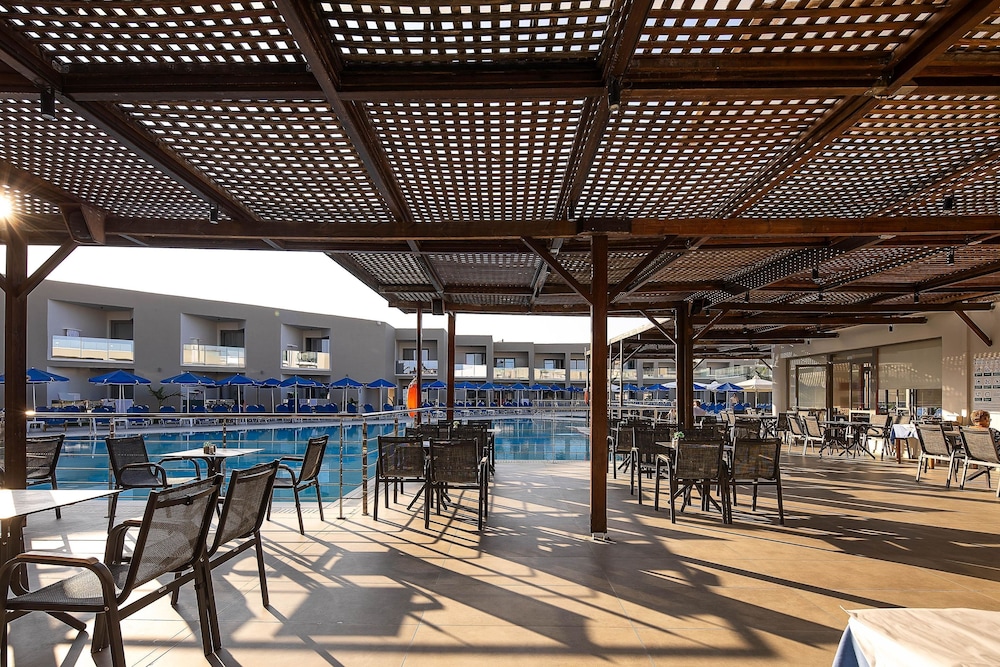 Rethymno Village — Swimming pool in Rethymnon
