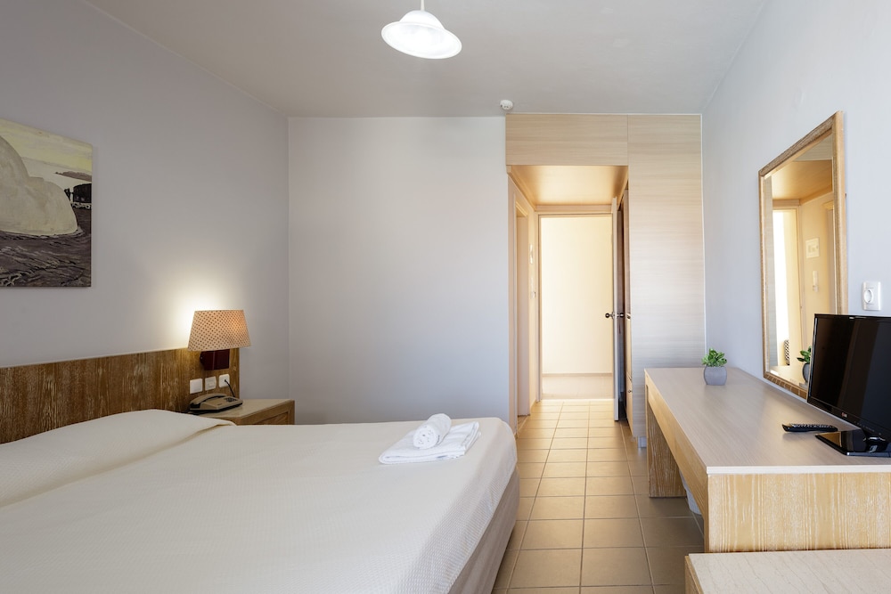 Rethymno Village — Hotel rooms in Rethymnon