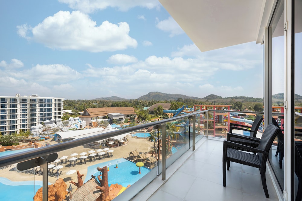 Splash Beach Resort Phuket — Attractions for children in Mai Khao, Phuket Province