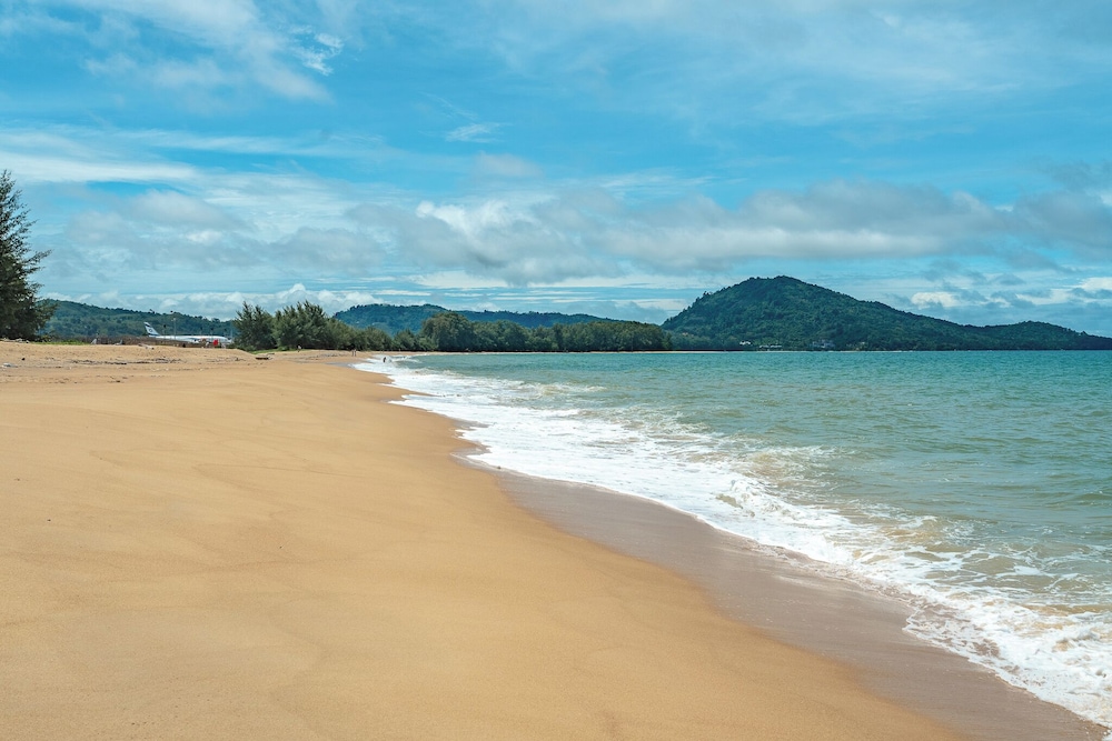 Splash Beach Resort Phuket — Beach in Mai Khao, Phuket Province