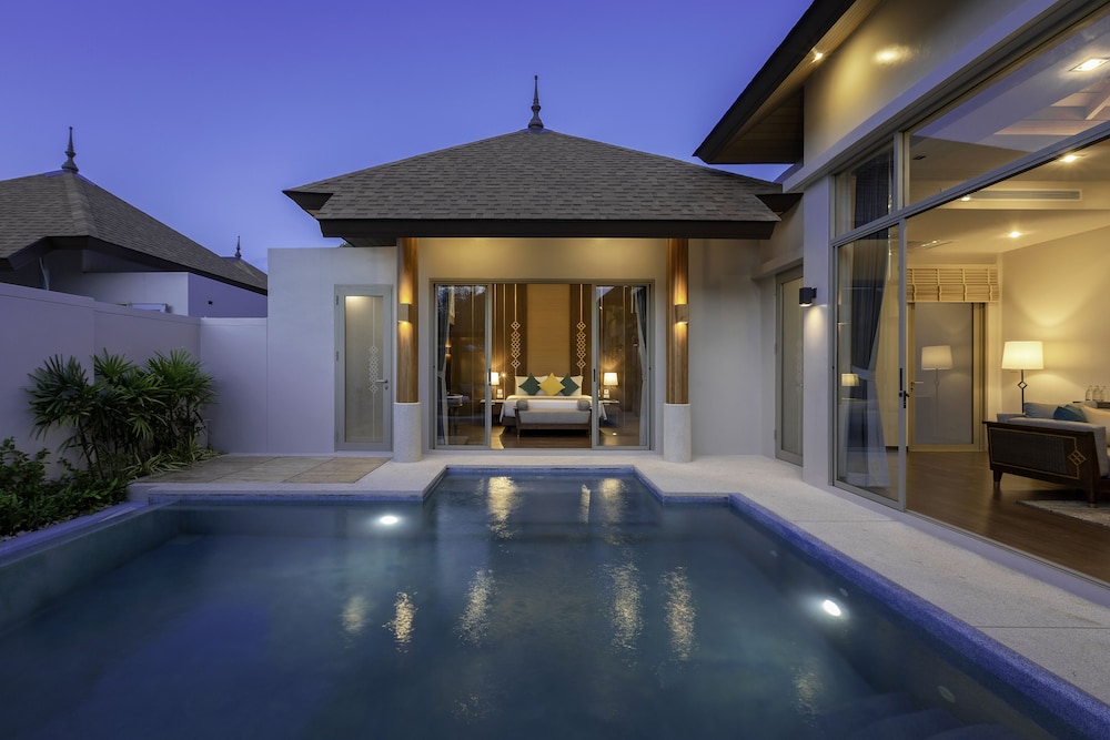 Splash Beach Resort Phuket — Swimming pool in Mai Khao, Phuket Province
