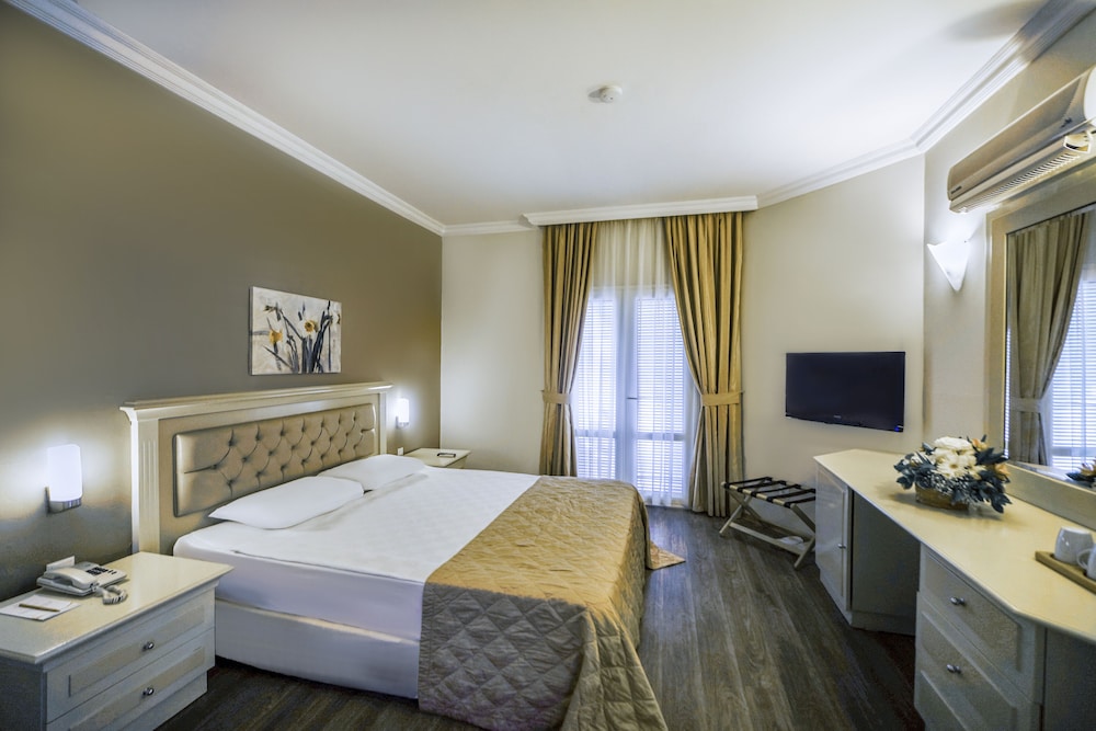 Emelda Sun Club - Ultra All Inclusive — Hotel rooms in Kemer