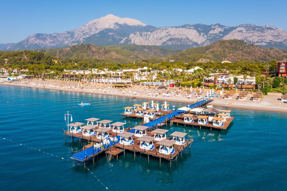 Emelda Sun Club - Ultra All Inclusive — Beach in Kemer