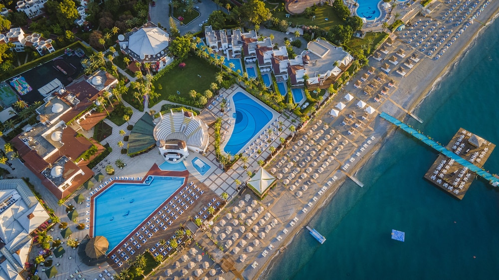 Emelda Sun Club - Ultra All Inclusive — Main photo in Kemer