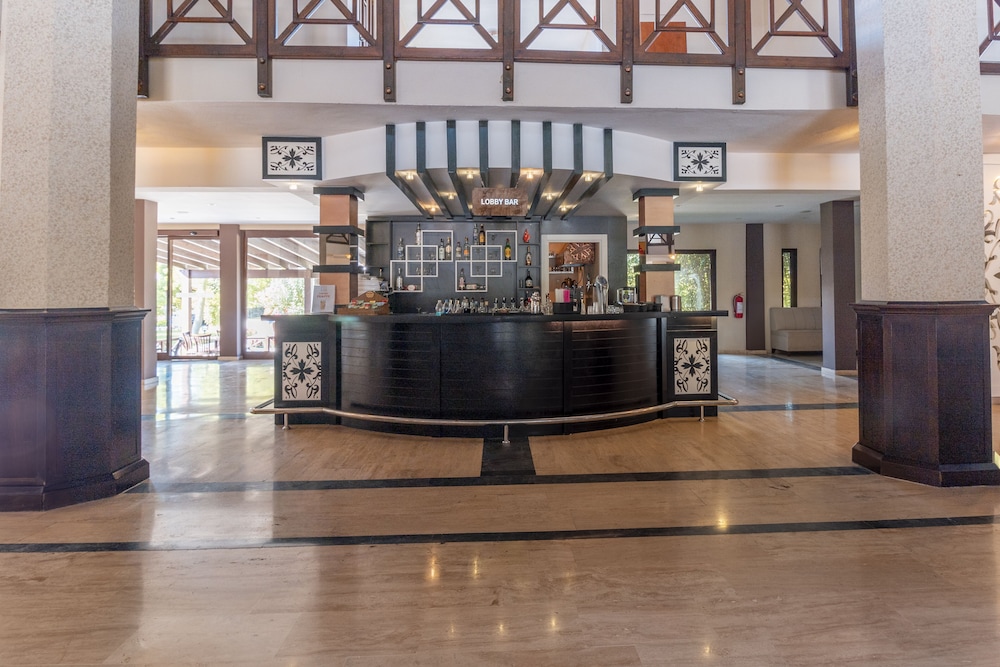 Emelda Sun Club - Ultra All Inclusive — Restaurant & bars in Kemer
