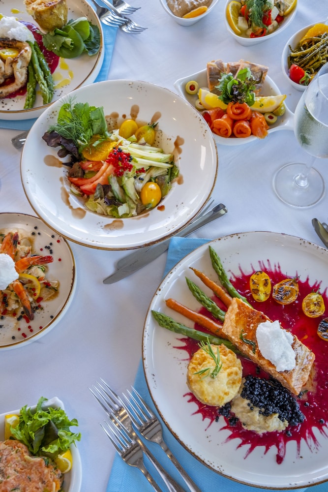 Emelda Sun Club - Ultra All Inclusive — Restaurant & bars in Kemer
