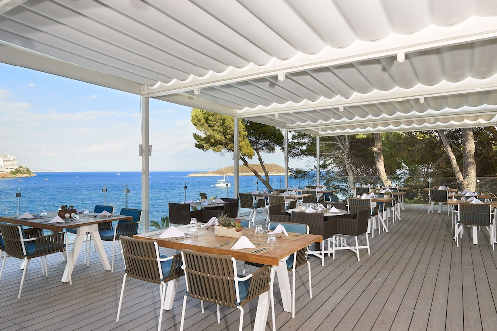 Melia Calviá Beach — Restaurant & bars in Magaluf, Balearic Islands