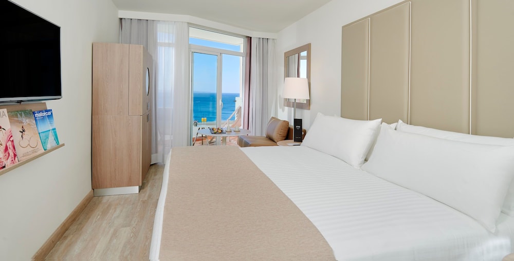 Melia Calviá Beach — Hotel rooms in Magaluf, Balearic Islands