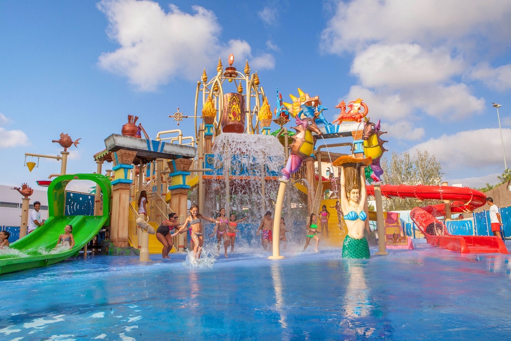 Melia Calviá Beach — Swimming pool in Magaluf, Balearic Islands