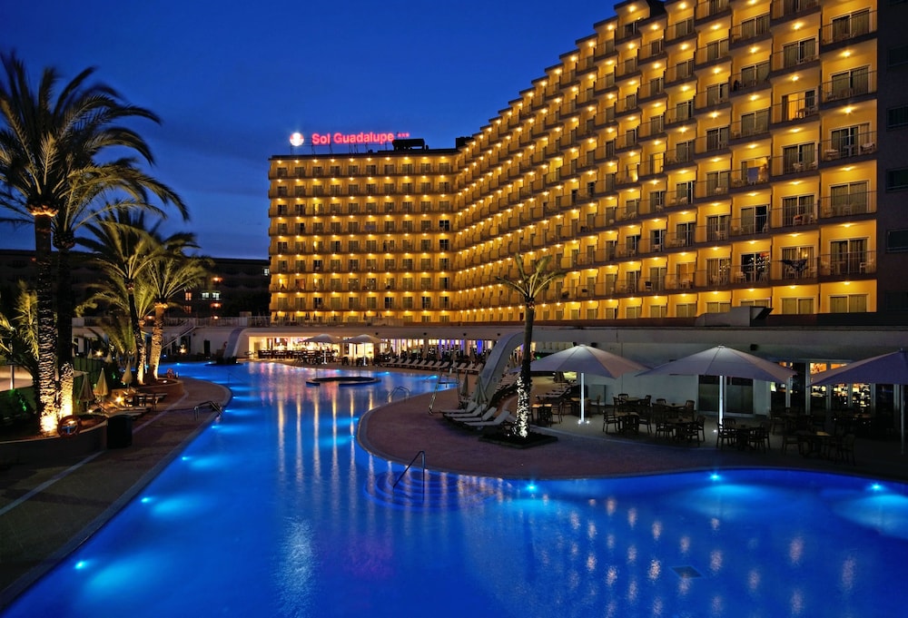 Sol Guadalupe — Hotel building in Magaluf, Balearic Islands