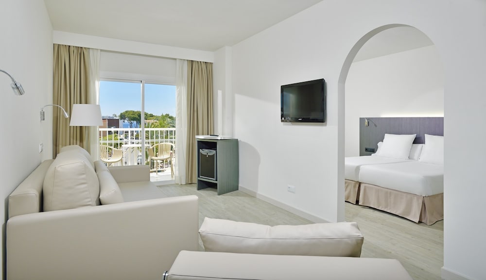 Sol Guadalupe — Hotel rooms in Magaluf, Balearic Islands