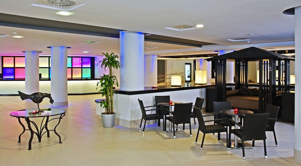 Sol Guadalupe — Restaurant & bars in Magaluf, Balearic Islands