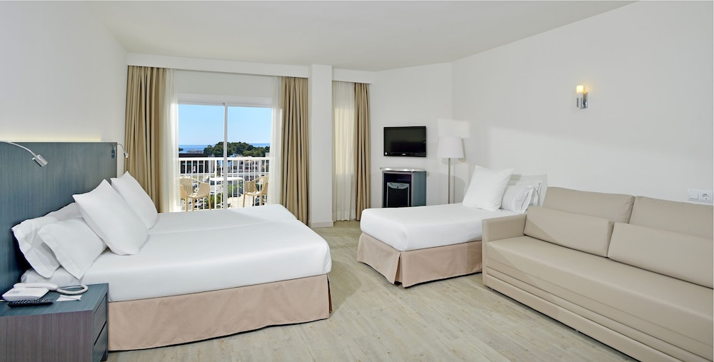 Sol Guadalupe — Hotel rooms in Magaluf, Balearic Islands