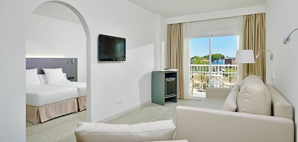 Sol Guadalupe — Hotel rooms in Magaluf, Balearic Islands