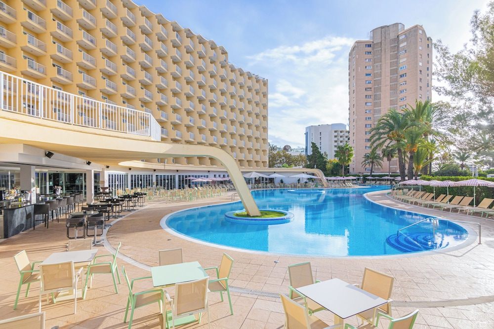 Sol Guadalupe — Swimming pool in Magaluf, Balearic Islands