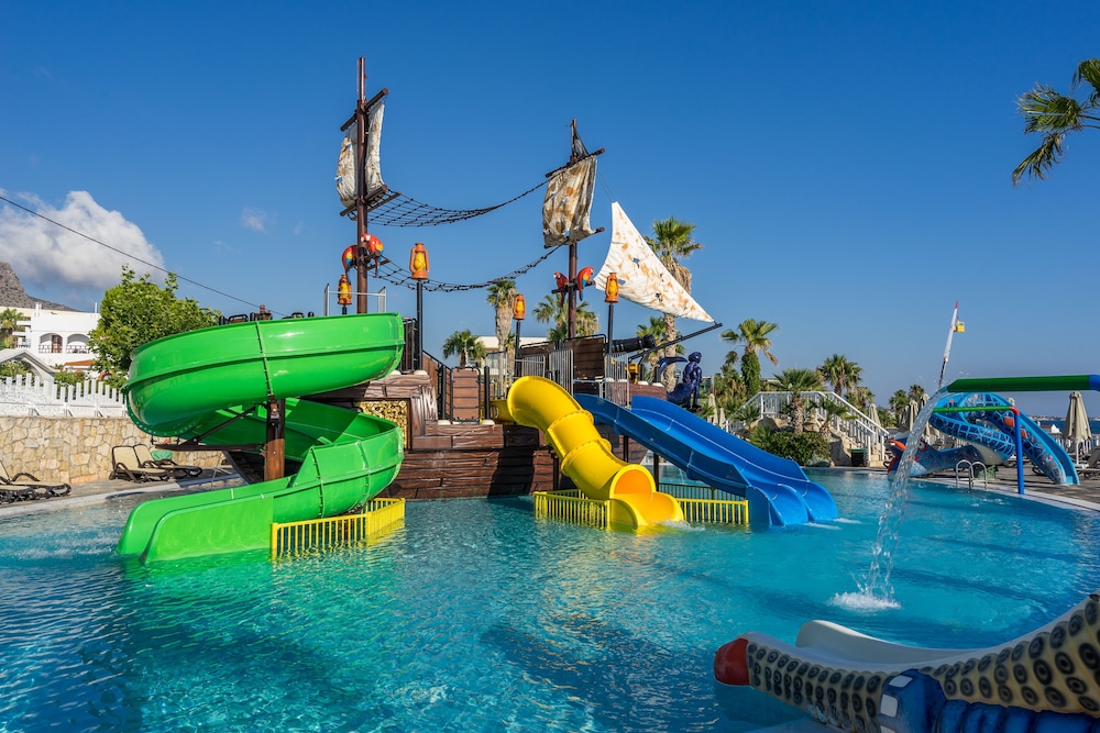 Star Beach Village and Water Park — Attractions for children in Hersonissos