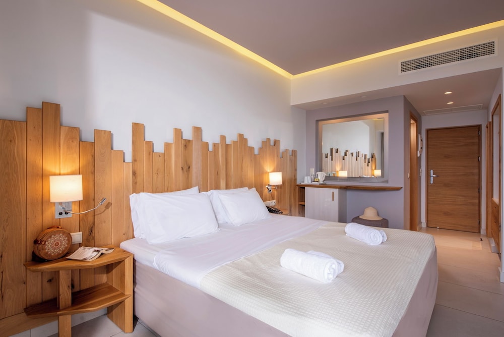 Star Beach Village and Water Park — Hotel rooms in Hersonissos