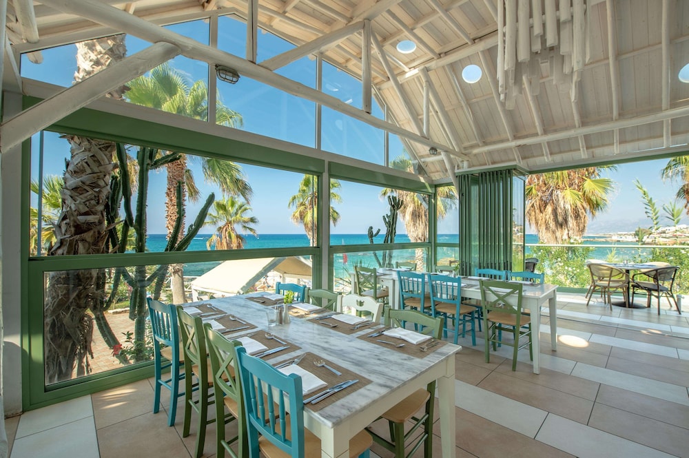 Star Beach Village and Water Park — Restaurant & bars in Hersonissos