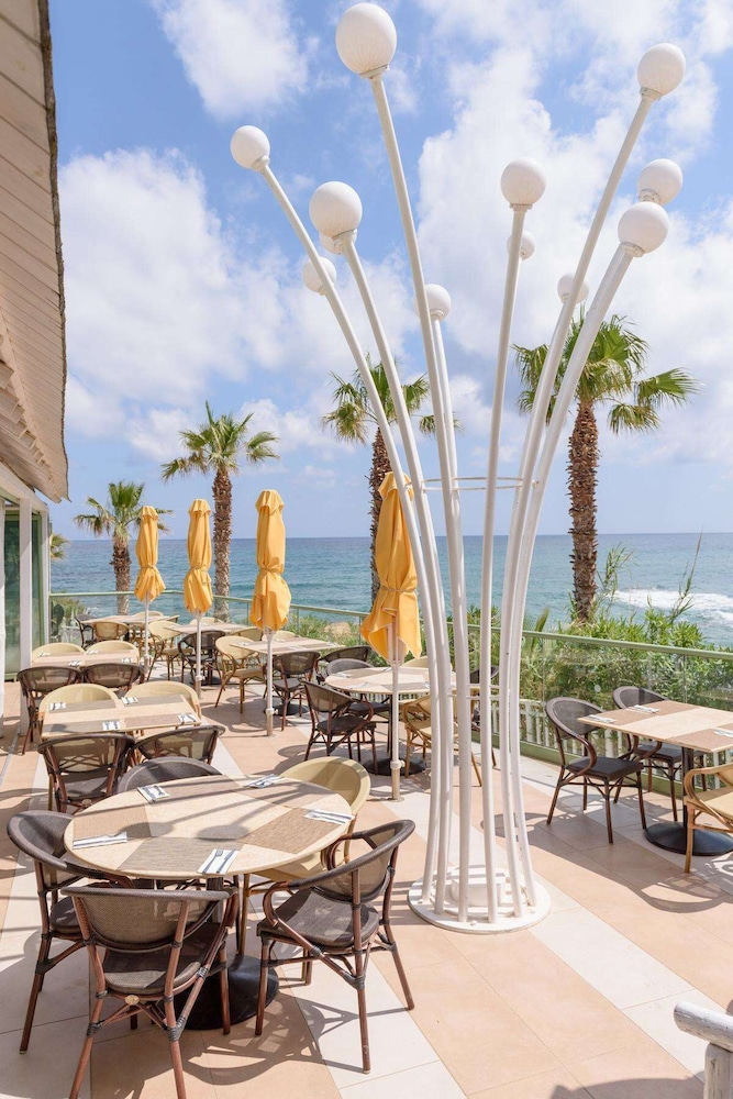 Star Beach Village and Water Park — Restaurant & bars in Hersonissos
