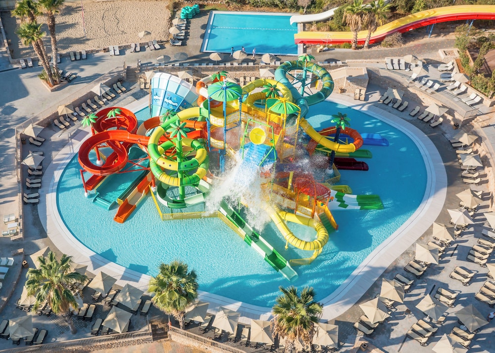 Star Beach Village and Water Park — Swimming pool in Hersonissos