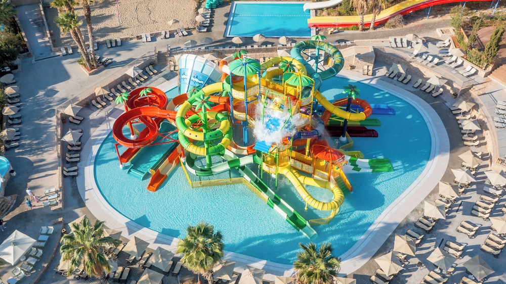 Star Beach Village and Water Park — Swimming pool in Hersonissos