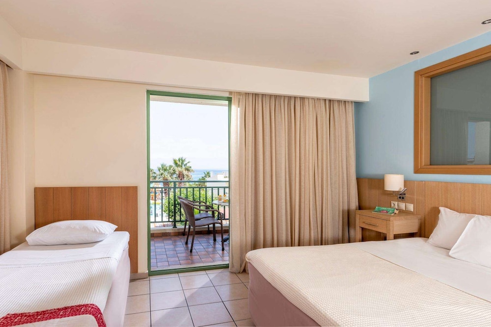 Star Beach Village and Water Park — Hotel rooms in Hersonissos