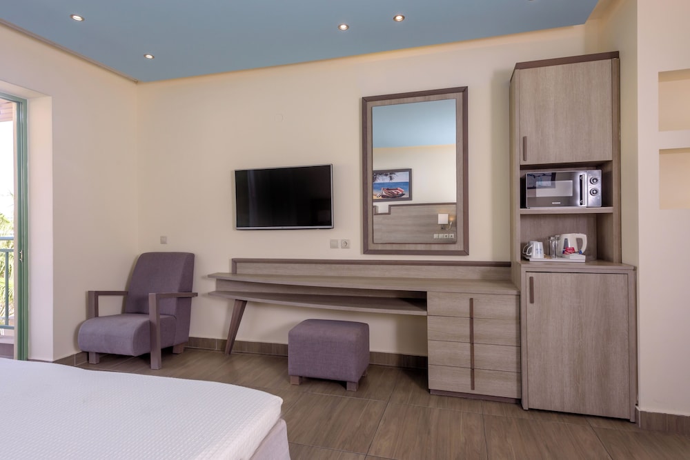 Star Beach Village and Water Park — Hotel rooms in Hersonissos