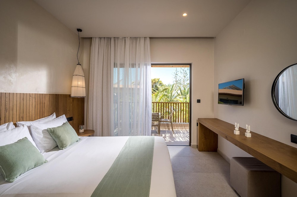 Stella Village Seaside Hotel - All inclusive — Hotel rooms in Analipsi