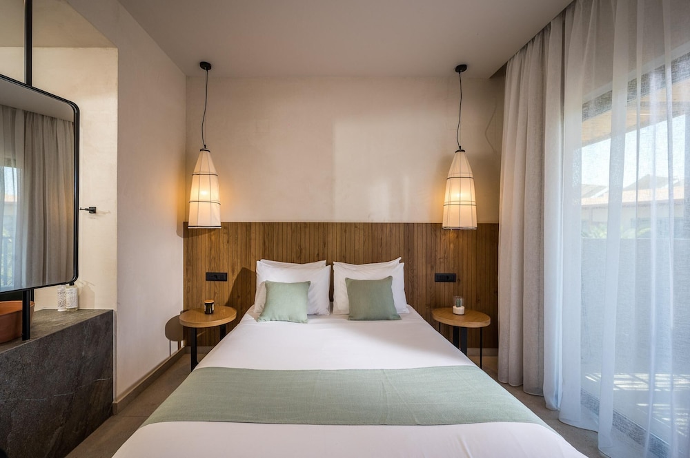 Stella Village Seaside Hotel - All inclusive — Hotel rooms in Analipsi