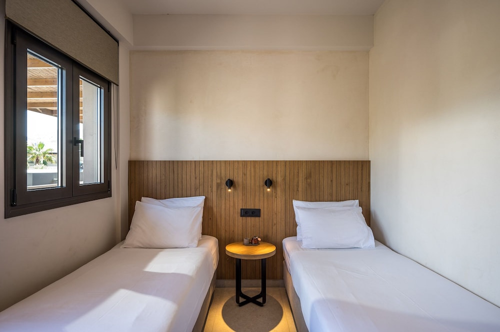 Stella Village Seaside Hotel - All inclusive — Hotel rooms in Analipsi