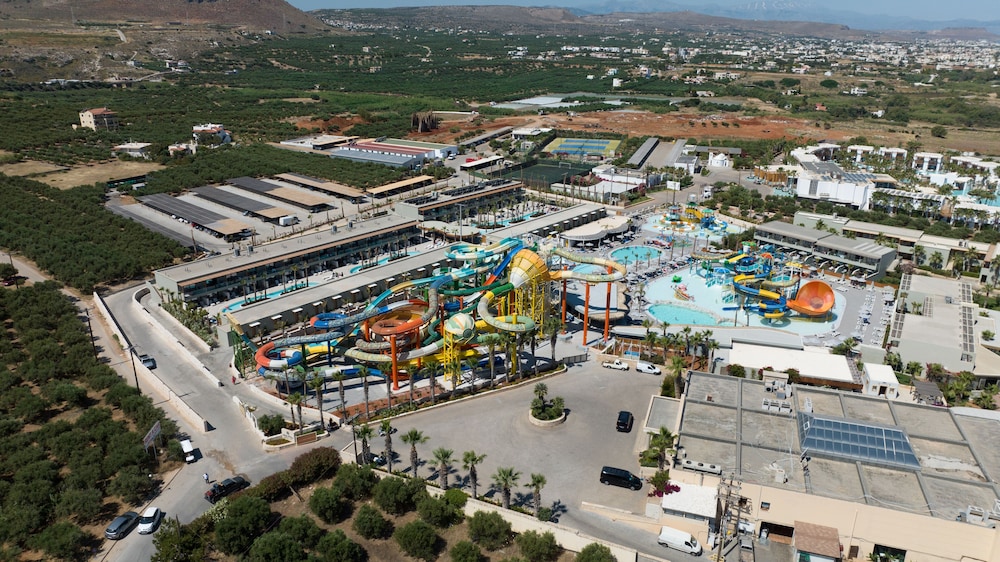 Stella Village Seaside Hotel - All inclusive — Swimming pool in Analipsi