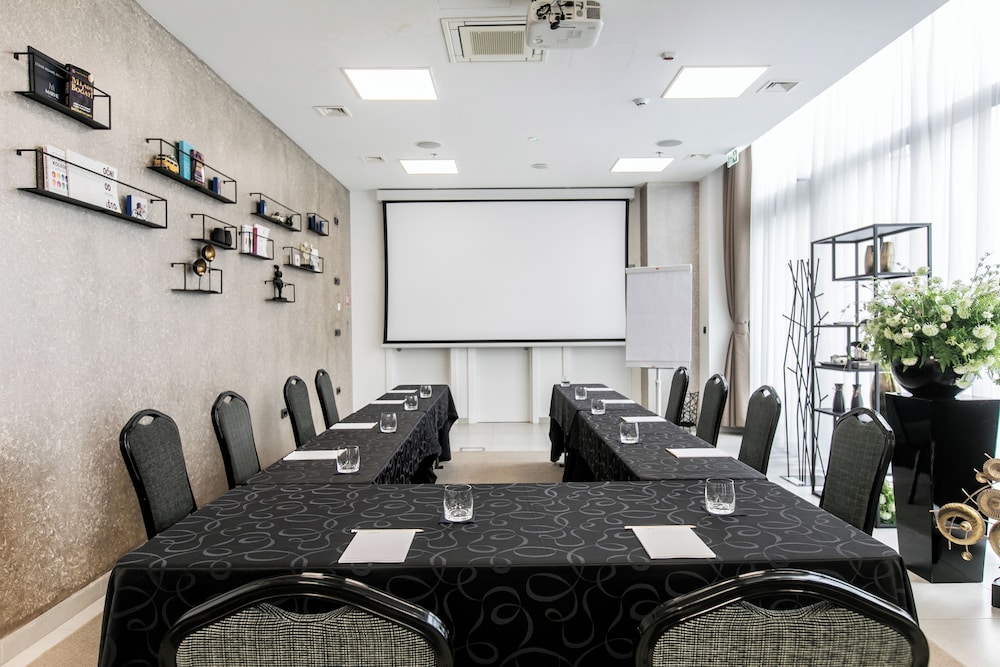 Marvie Hotel & Health — Hotel building in Split, Split-Dalmatia
