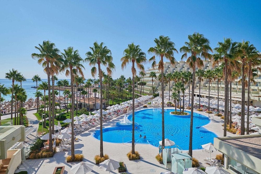 Hipotels Mediterráneo Hotel - Adults Only — Beach in Sa Coma, Balearic Islands