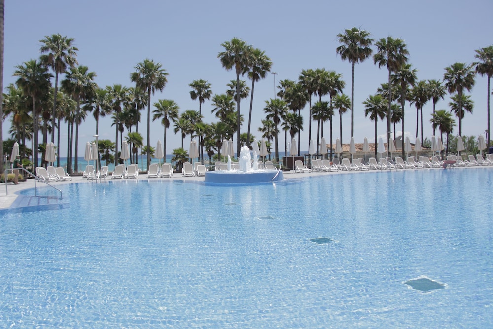 Hipotels Mediterráneo Hotel - Adults Only — Swimming pool in Sa Coma, Balearic Islands