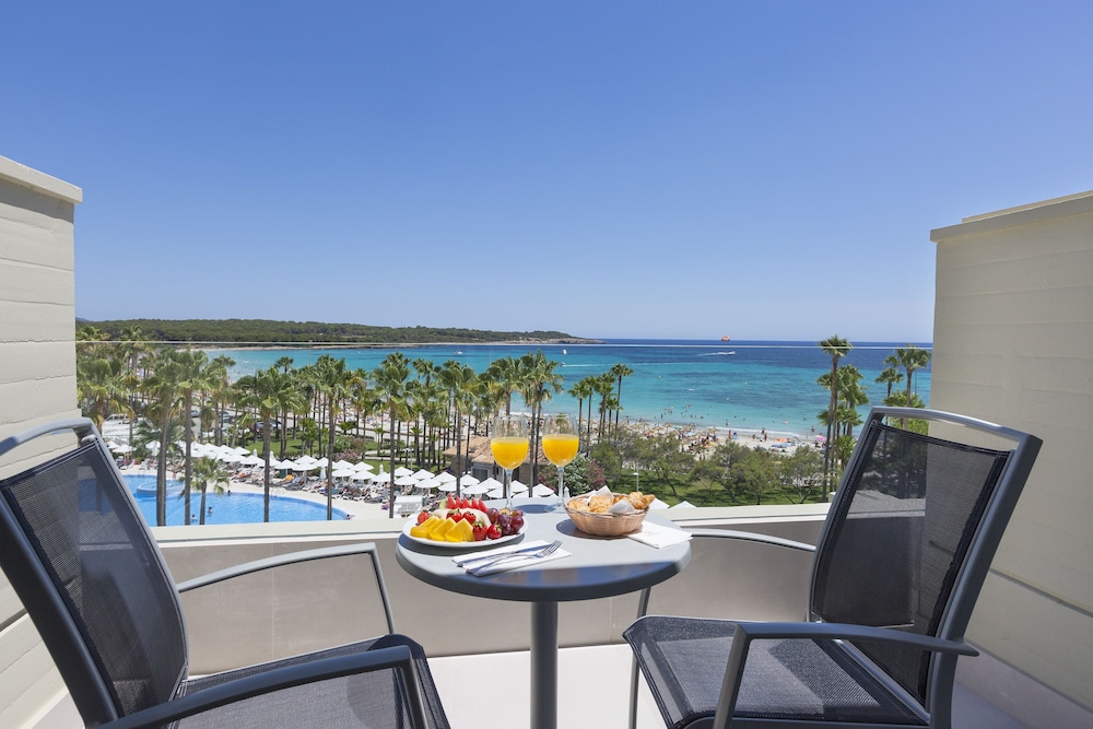 Hipotels Mediterráneo Hotel - Adults Only — Hotel rooms in Sa Coma, Balearic Islands
