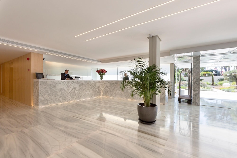 Hipotels Mediterráneo Hotel - Adults Only — Hotel building in Sa Coma, Balearic Islands