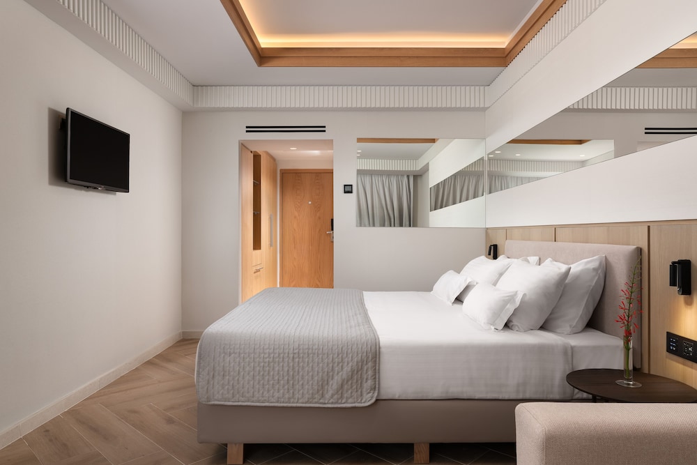 Hotel Mediterranean — Hotel rooms in Rhodes Town, South Aegean