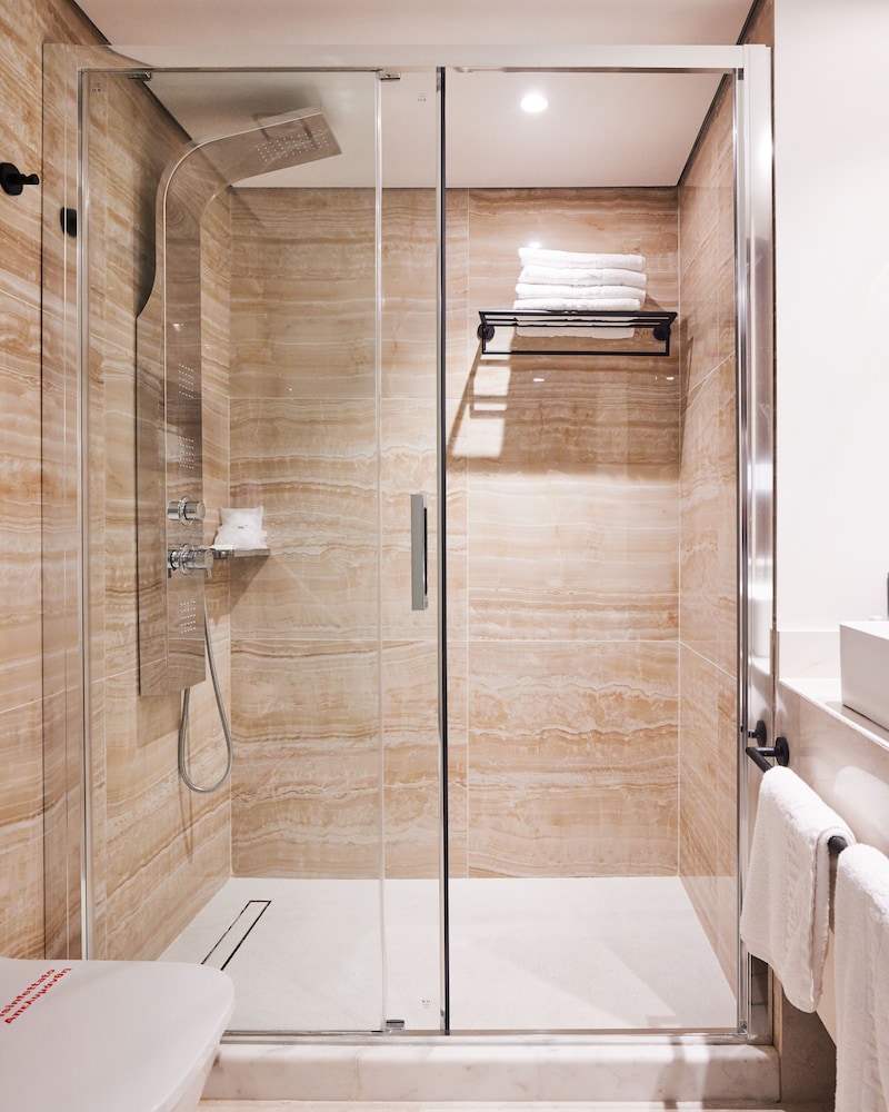 Hotel Mediterranean — Hotel rooms in Rhodes Town, South Aegean
