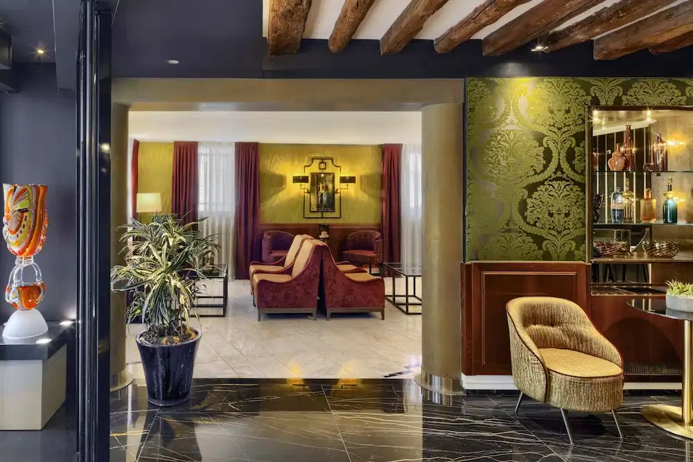 Hotel Bisanzio — Hotel building in Venice, Veneto