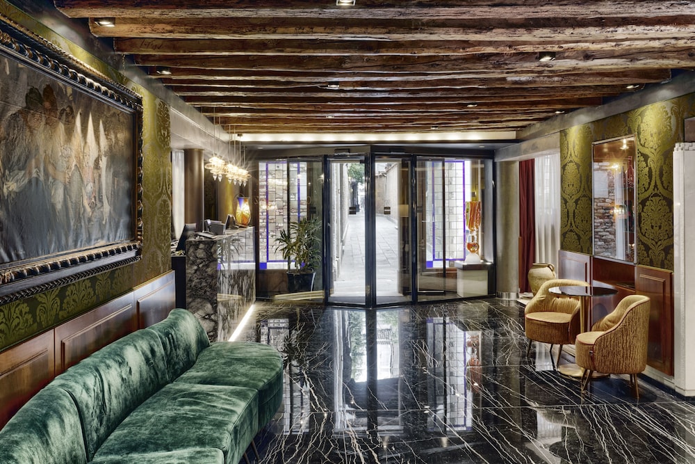 Hotel Bisanzio — Hotel building in Venice, Veneto