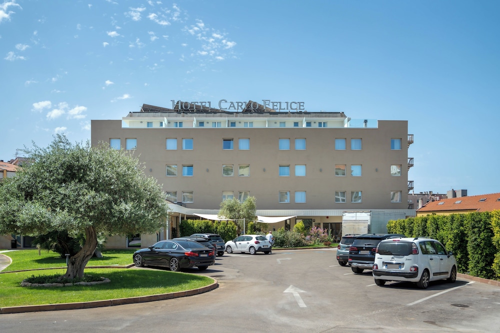Hotel Carlo Felice - zdjęcie 2
