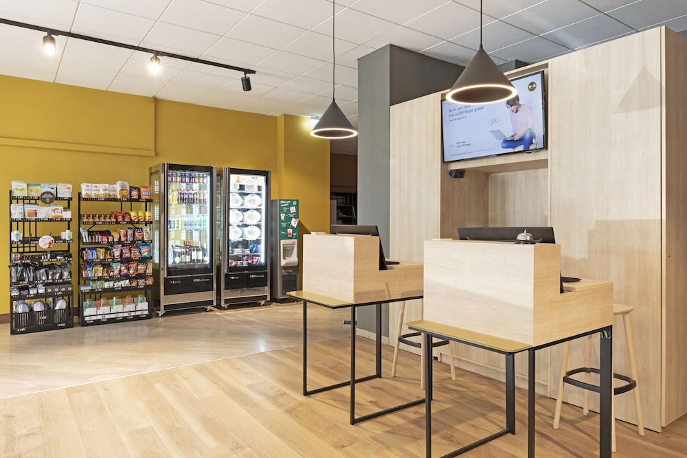 B&B Hotel Como City Center — Restaurant & bars in Como, Lombardy