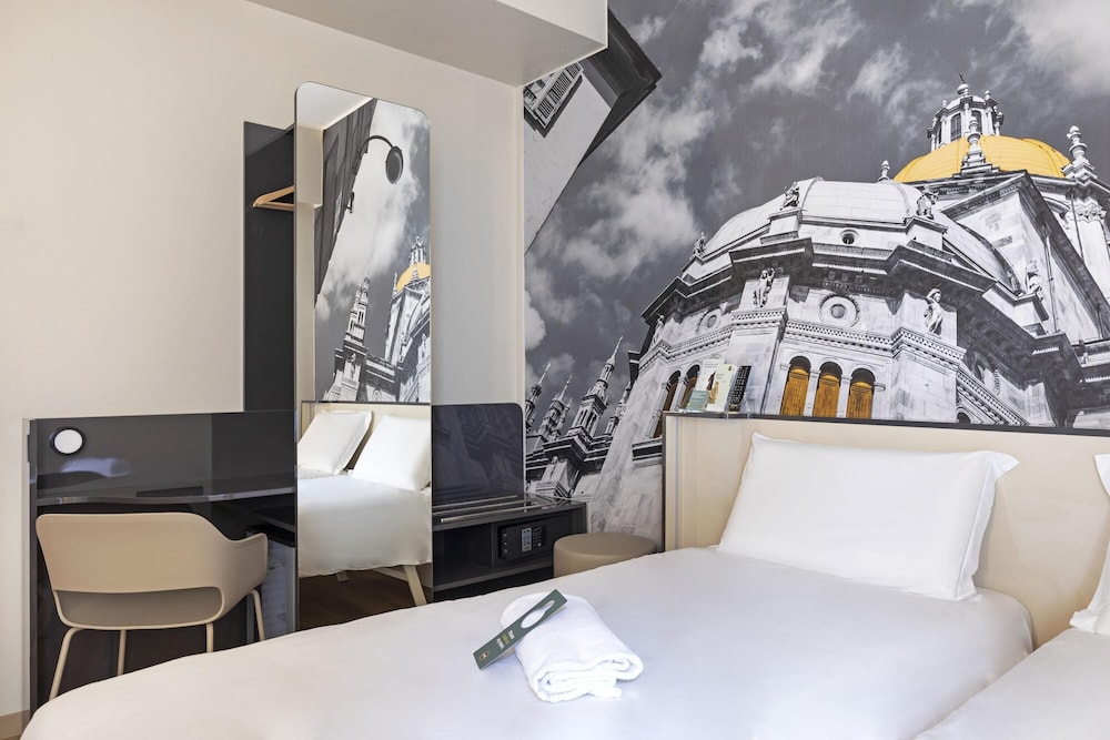 B&B Hotel Como City Center — Hotel rooms in Como, Lombardy