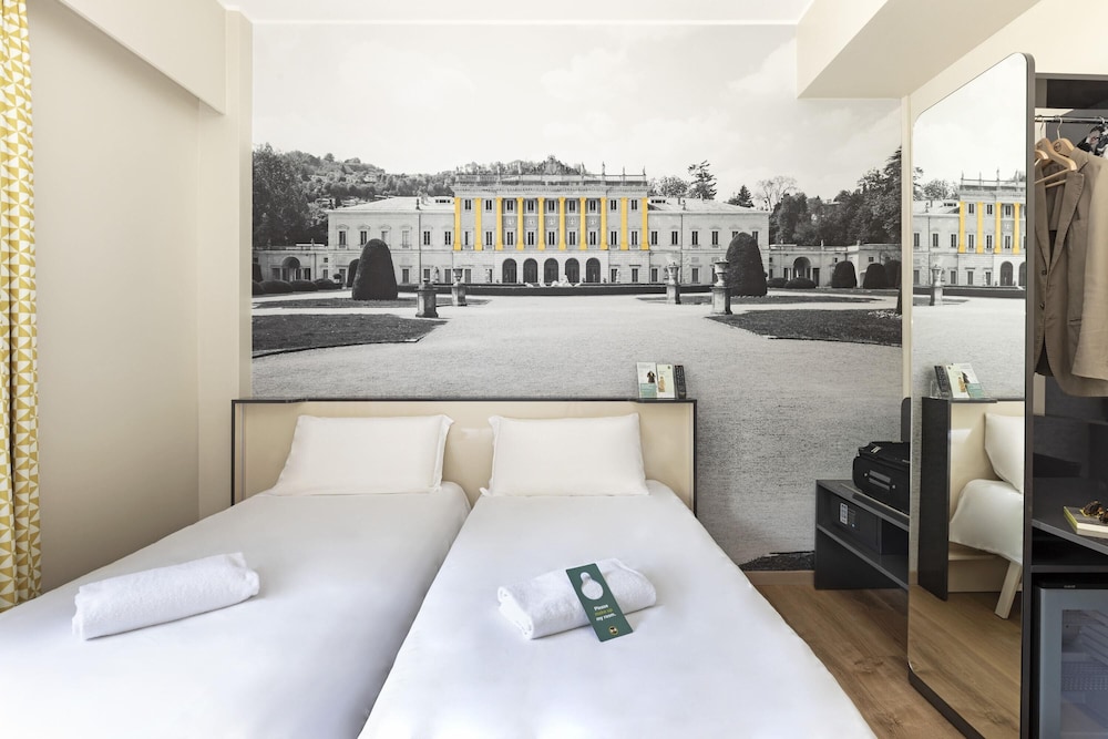 B&B Hotel Como City Center — Hotel rooms in Como, Lombardy
