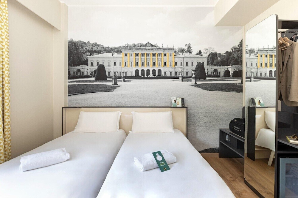 B&B Hotel Como City Center — Hotel rooms in Como, Lombardy