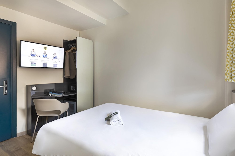 B&B Hotel Como City Center — Hotel rooms in Como, Lombardy