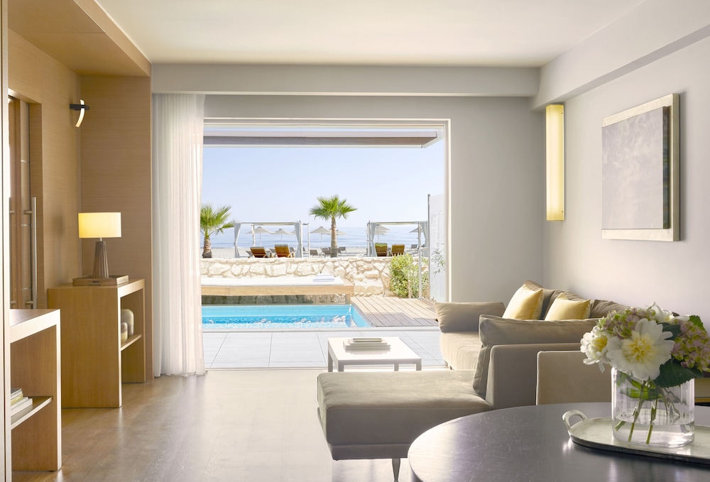 Minoa Palace Resort — Hotel rooms in Platanias