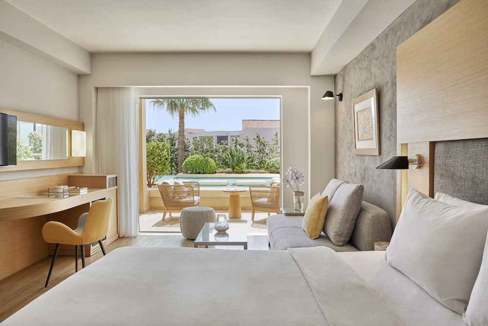 Minoa Palace Resort — Hotel rooms in Platanias