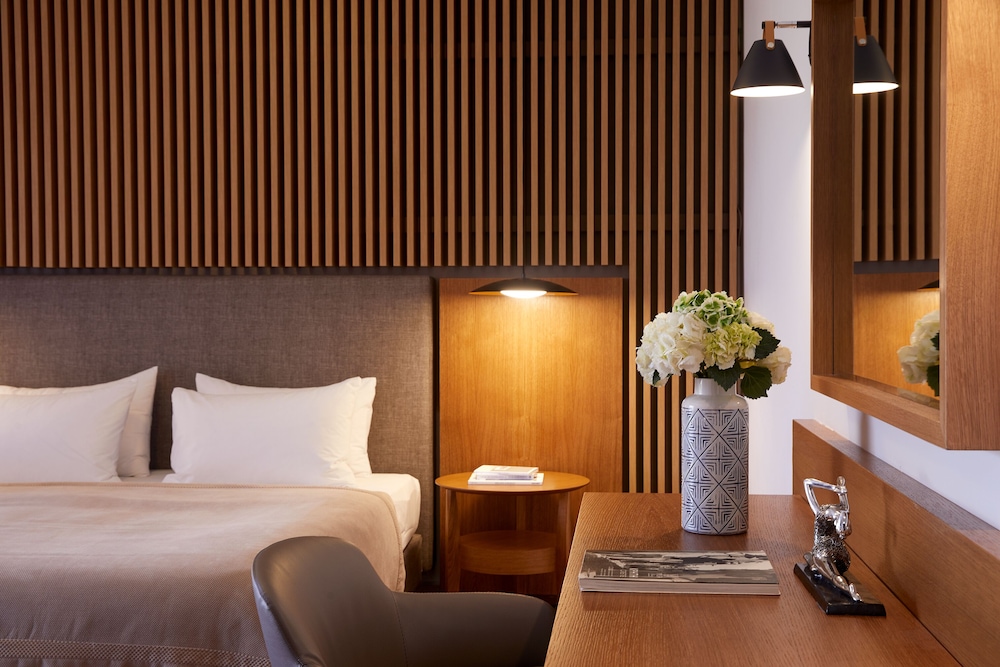Minoa Palace Resort — Hotel rooms in Platanias